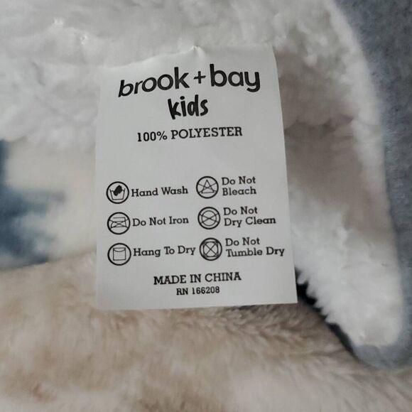 NWT BROOK + BAY KIDS HAT AND MITTENS SET - Picture 10 of 10